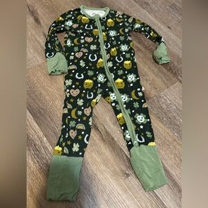 2T st patty’s day sleeper